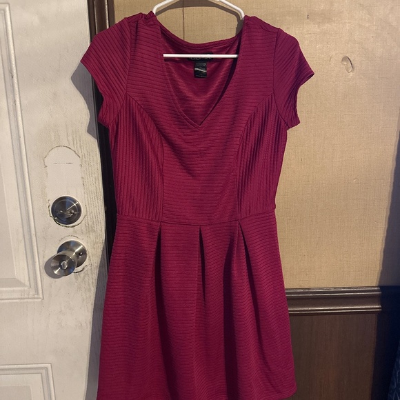 Dress - Picture 1 of 2